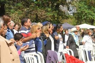 Cerca de 250 pessoas compareceram a missa (Foto: Alcides Neto)