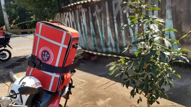 Depois de pedir comida, morador de rua &eacute; encontrado morto no Marcos Roberto