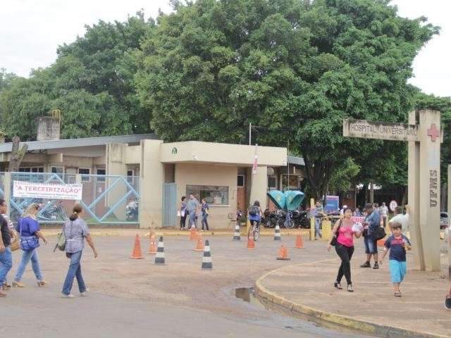 Paciente com s&iacute;ndrome ligada ao zika completa 29 dias internado no HU