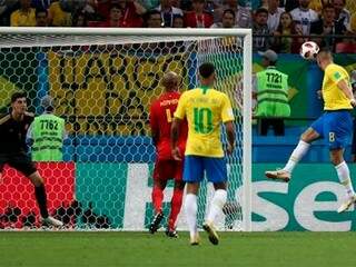 O meia Renato Augusto entrou no segundo tempo no lugar de Paulinho e fez um golaço de cabeça (Foto: Sergio Perez/Reuters)