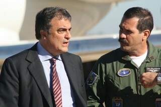 Ministro desembarca em Campo Grande e sobrevoa áreas em conflito. (Foto:Marcos Ermínio)