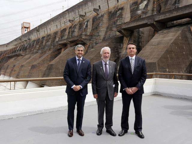 Bolsonaro reafirma constru&ccedil;&otilde;es de pontes entre Porto Murtinho e Paraguai