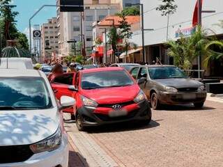 Véspera de Natal é uma farra de irregularidades no centro da Capital Véspera de Natal é uma farra de irregularidades no centro da Capital