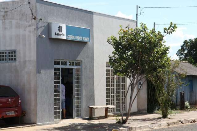 Milion&aacute;rio compraria todas as casas e ainda ficaria com R$ 10 milh&otilde;es
