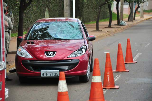  Mulher de 60 anos atropelada em frente a shopping morre no hospital