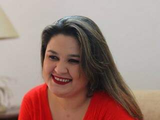 Ana Carolina Asato Camargo, tem 29 anos, nasceu com toxoplasmose e algumas limitações que não significam incapacidade. (Foto: Fernando Antunes)