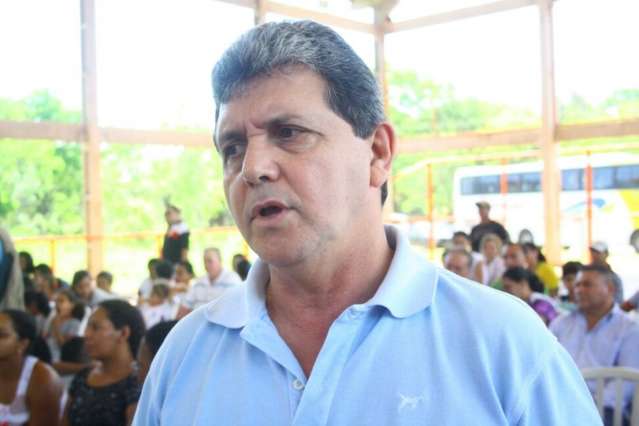 L&iacute;der do PSDB na C&acirc;mara pede a Bernal &ldquo;compartilhamento de poder&rdquo;