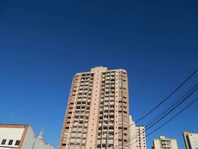 Domingo ser&aacute; de sol, mas temperatura come&ccedil;a a cair durante a madrugada 