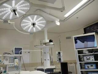 Sala do Hospital Cassems de Campo Grande, onde será realizada a primeira cirurgia por telemedicina do MS (Foto: Ernesto Franco)