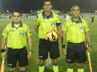 Vollkopf (centro)é o árbitro mais conhecidos do Estado. Ele apitou recentemente a partida entre Palmeiras e Figueirense