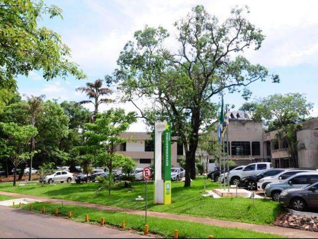Estado eleva gasto com pessoal em R$ 657 milh&otilde;es e estoura limite da lei