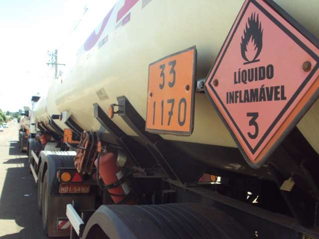 Empresa &eacute; multada em R$ 22,5 mil pelo transporte ilegal de etanol