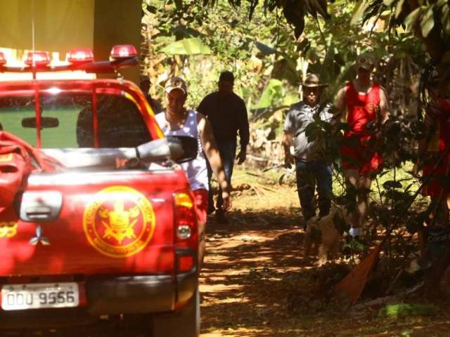 Bombeiros percorrem mais 10 km de rio, sem encontrar corpo de Kauan