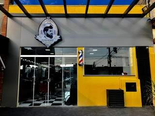 Barbearia tem excelente localização na Av. Bom Pastor (Foto: Renan Tertulina)