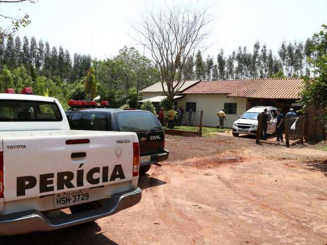 Bilhete indica que m&eacute;dico e esposa foram assassinados por vingan&ccedil;a