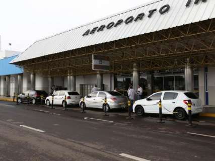 Justiça arquiva processo de taxistas contra licitação no Aeroporto
