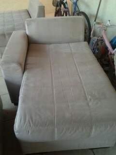 e depois também de um sofá, higienizado pela WW Limpeza de Estofados.