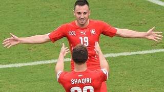 Com tr&ecirc;s gols de Shaqiri, Su&iacute;&ccedil;a vence Honduras e garante 2&ordm; lugar do grupo E