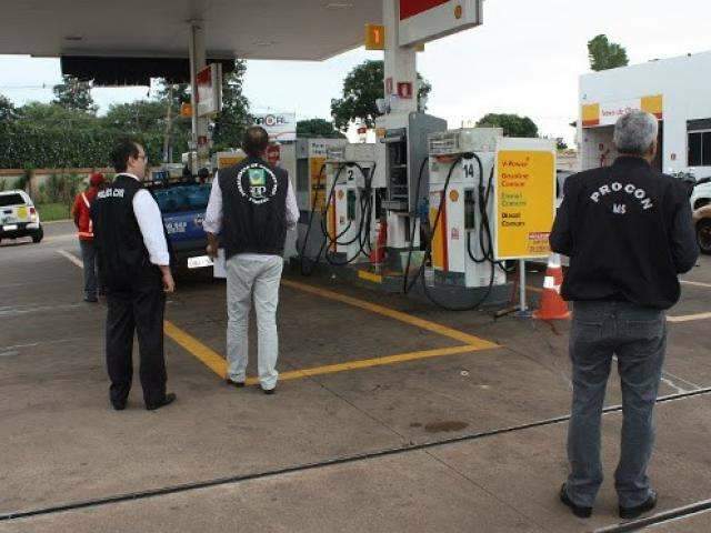 Pre&ccedil;os dos combust&iacute;veis variam at&eacute; 15,52% na Capital, indica Procon