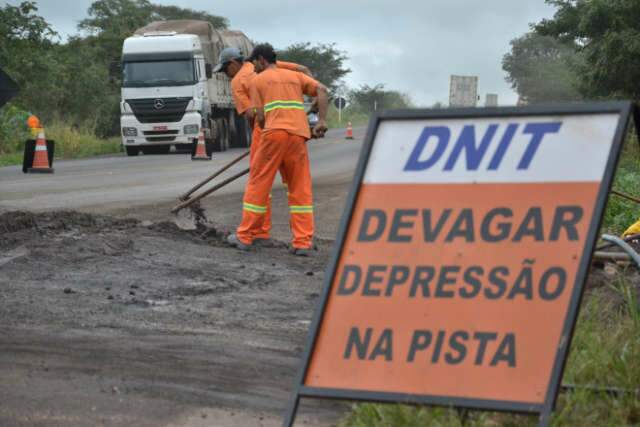  Tr&aacute;fego em trecho da BR-163 onde tubula&ccedil;&atilde;o foi rompida segue normal