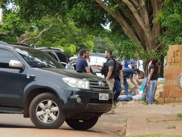 A&ccedil;&atilde;o contra tio de Pav&atilde;o apreendeu armas, dinheiro e carros blindados 