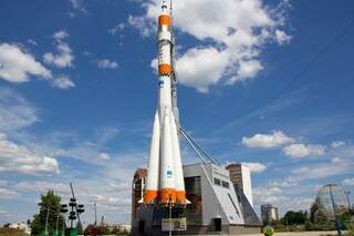 Um dos orgulhos de Samara, o monumento de 68 metros de altura que retrata a nave espacial Soyuz, construída para o voo espacial do cosmonauta russo, Yuri Gagarin