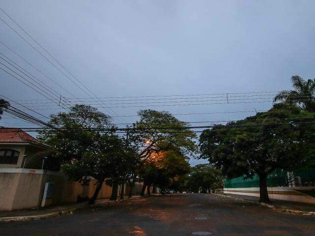 Chuva chega a MS e previs&atilde;o &eacute; de tempo inst&aacute;vel at&eacute; amanh&atilde;