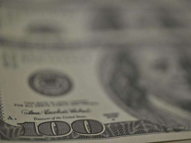 D&oacute;lar tem sexta alta consecutiva e fecha cotado a R$ 3,92