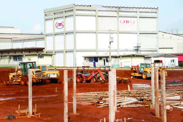 Reinaldo anuncia investimento com JBS e entrega hospital nesta ter&ccedil;a