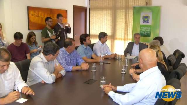 Servidores estaduais podem sacar 13&ordm; na sexta-feira