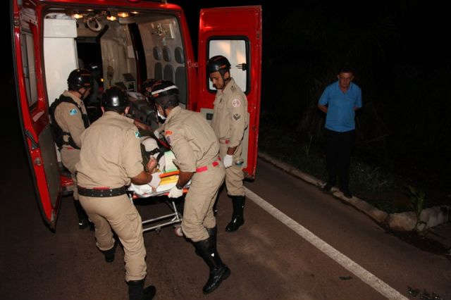  Militar do Ex&eacute;rcito fica ferido ap&oacute;s colidir com placa de sinaliza&ccedil;&atilde;o na BR-163