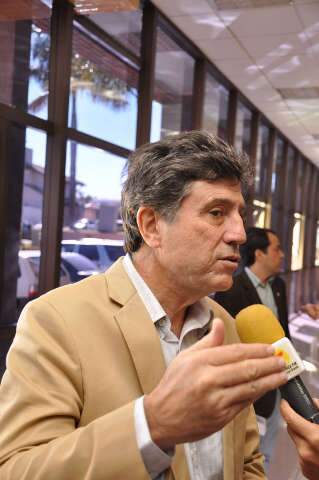  Mesmo com ren&uacute;ncia de Artuzi, Murilo diz que ainda n&atilde;o iniciou conversas por prefeitura