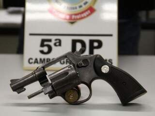 Arma usada na tentativa de homicídio. (Foto: Marcos Ermínio) 