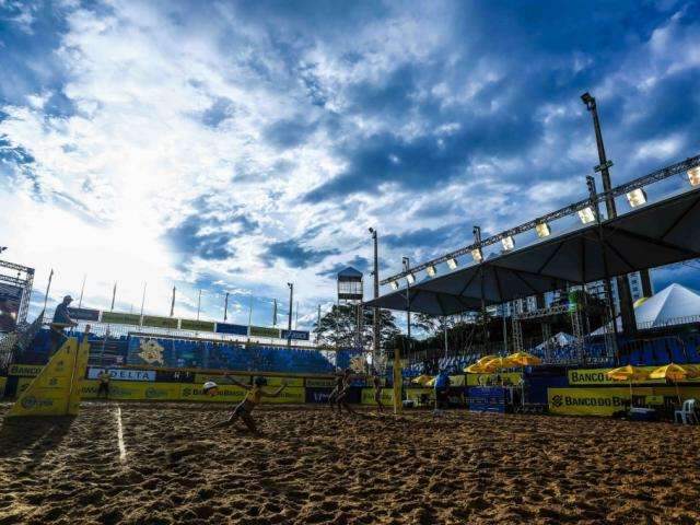 Atletas de MS disputam etapa do Brasileiro sub-19 de v&ocirc;lei de praia