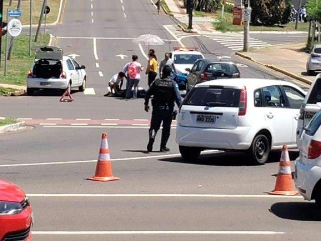 Motociclista fica ferido em acidente na rua Paulo Coelho Machado
