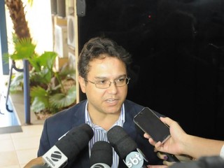 Pedro Pedrossian Neto, secretário de Finanças e Planejamento, durante entrevista. (Foto: Arquivo).