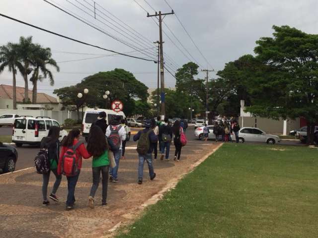 Frente fria derruba temperatura em treze cidades e m&iacute;nima chega a 7&deg;C