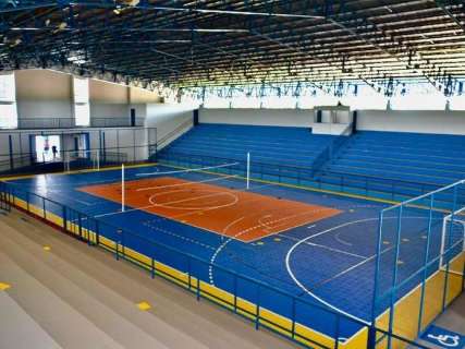 Reinaldo entrega reforma de ginásio poliesportivo em Aquidauana