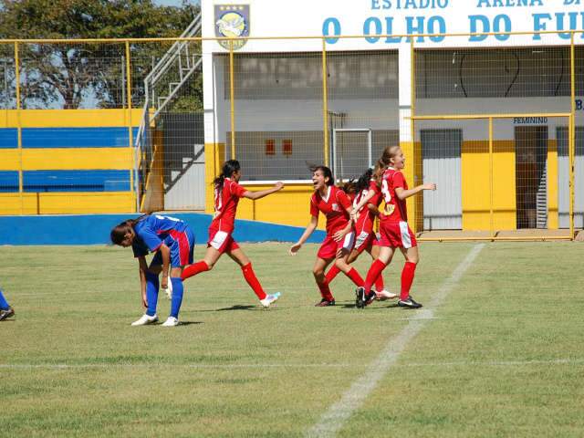  Comercial vence, mas Campo Grande fatura t&iacute;tulo do Estadual feminino