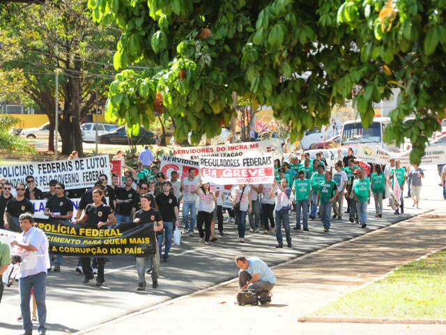  PM n&atilde;o foi &agrave; passeata de servidores para atender acidente de tr&acirc;nsito