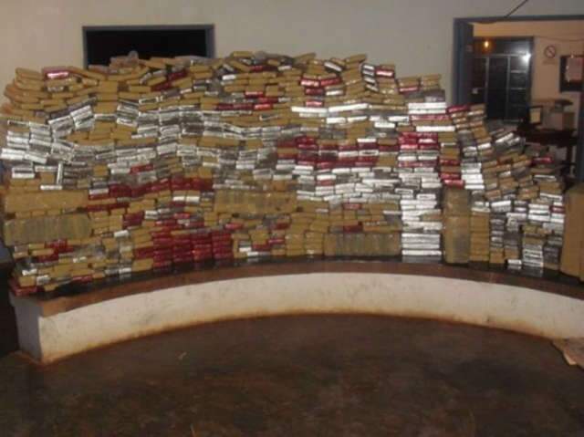  Pol&iacute;cia Militar apreende 1 tonelada de maconha em Astra furtado 