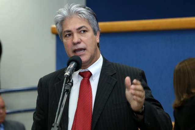 Deputados abrem m&atilde;o de disputa e PT tem vereador como &#039;&uacute;nica op&ccedil;&atilde;o&#039; na Capital