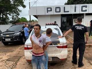 Bandidos trocam acusa&ccedil;&otilde;es e pol&iacute;cia reconstitui latroc&iacute;nio contra taxista