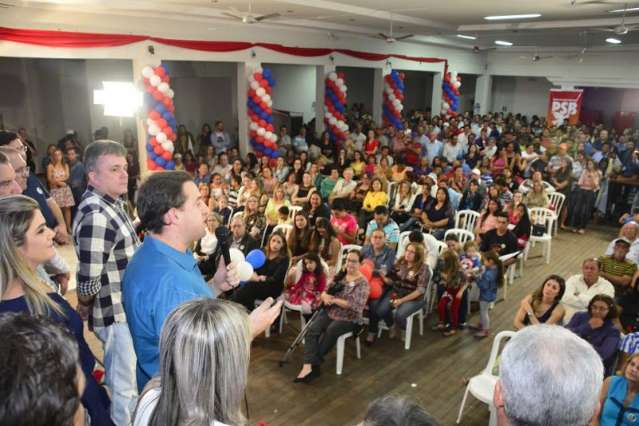 Com apoio de 9 partidos, prefeito de Ponta Por&atilde; lan&ccedil;a candidatura &agrave; reelei&ccedil;&atilde;o 