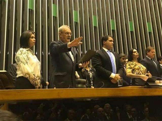 Depois de demiss&atilde;o por 1 dia, Resende reassume comando de secretaria