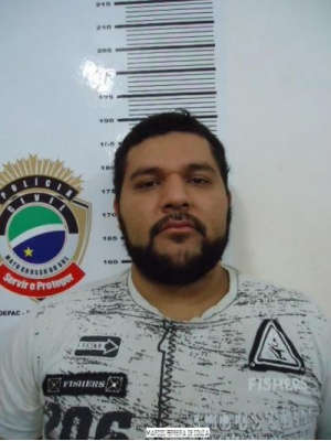  Ap&oacute;s deflagar opera&ccedil;&atilde;o em Dourados, pol&iacute;cia continua a procura de suspeito 