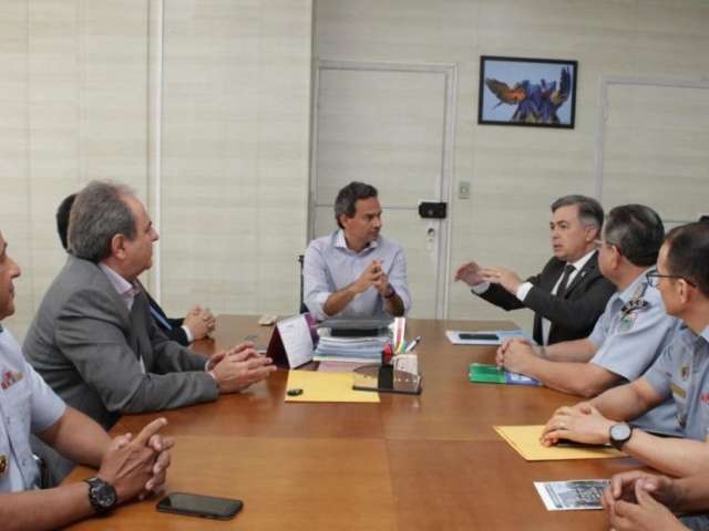 Ap&oacute;s pris&atilde;o, secret&aacute;rios tentam apaziguar rixa entre pol&iacute;cias