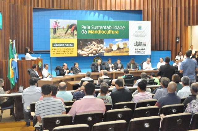 Em crise, produtores de mandioca pedem prorroga&ccedil;&atilde;o de emp&eacute;stimos