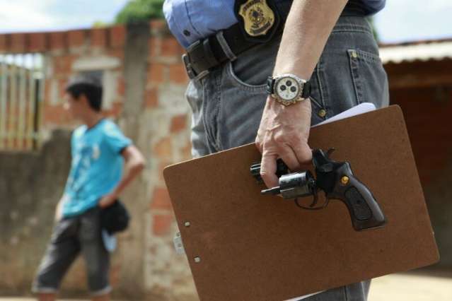 Homem matou menino ao atirar em desafeto e n&atilde;o houve troca de tiros