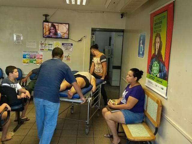 Estudante &eacute; baleada na perna ao reagir a assalto e gritar por socorro